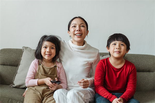 黑脸兄弟剧情介绍(黑脸全集第三集)